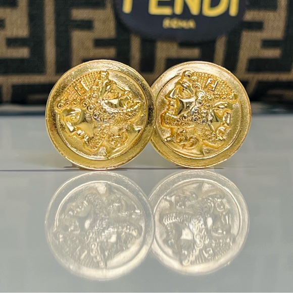 Vintage FENDI GOLD EARRINGS
Janus Coin Round Earrings Gold
Neoclassical - Picture 3 of 6